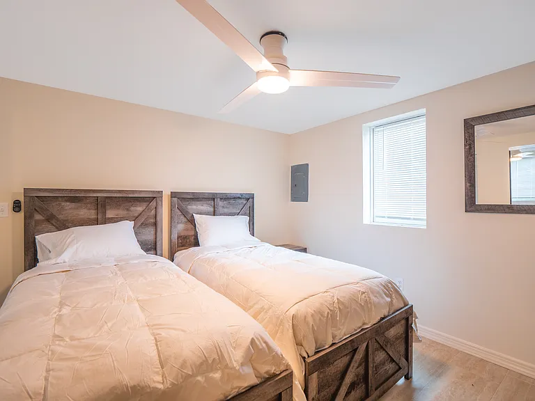 17 Canoe Place Rd — Photo 21
