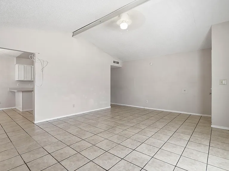 2918 E Glen Dr #B — Photo 9
