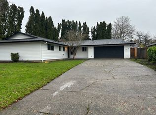 10215 NW 24th Ave, Vancouver, WA 98685