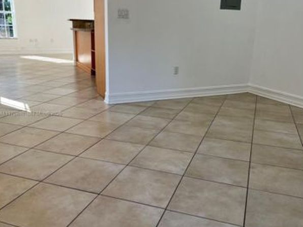 158 SW 96th Ct