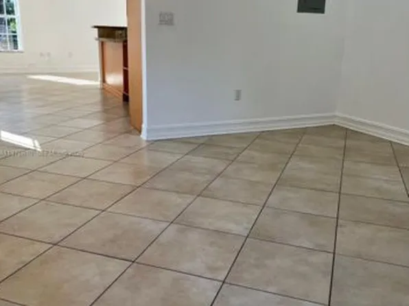 158 SW 96th Ct, Miami, FL 33174