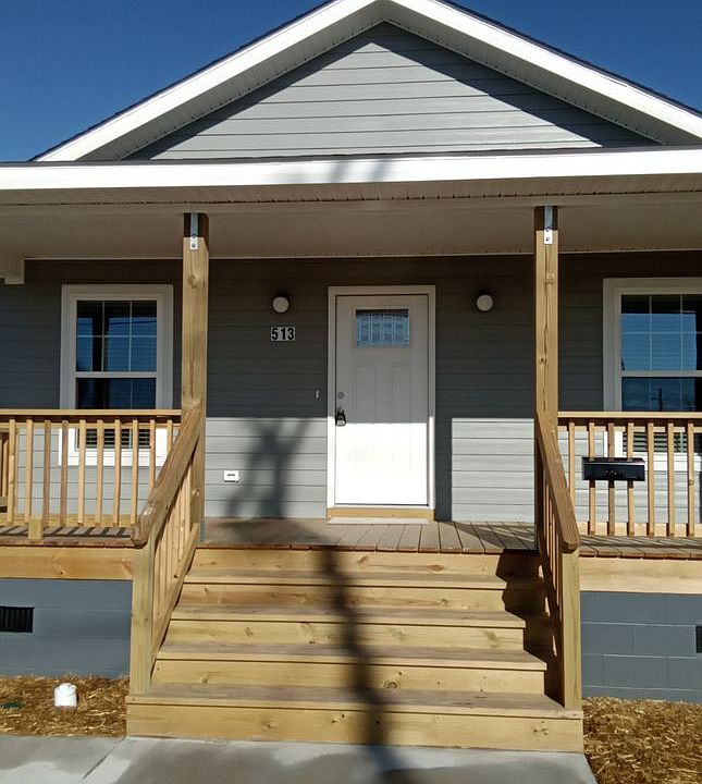 1st image of 513 Live Oak St