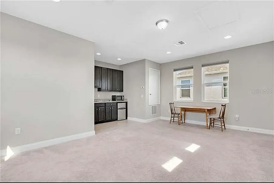Studio, 440 sqft, $1,200 — Photo 2