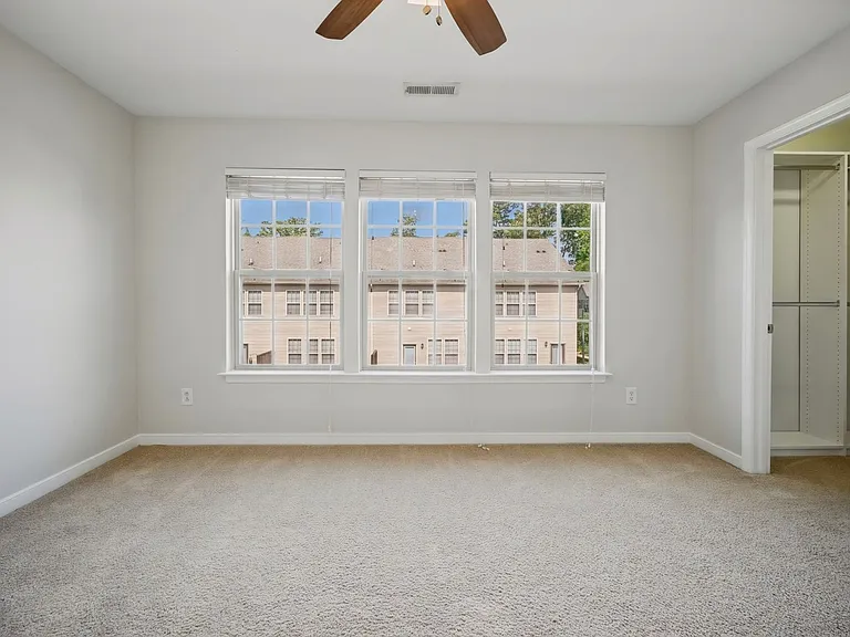 64 Transit Ln — Photo 24