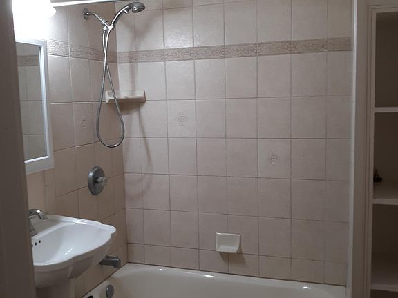 5th image of 4059 Alabama St