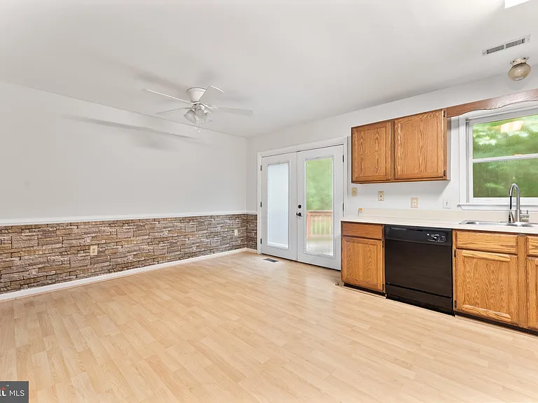 12820 Lake Wilderness Ln — Photo 6