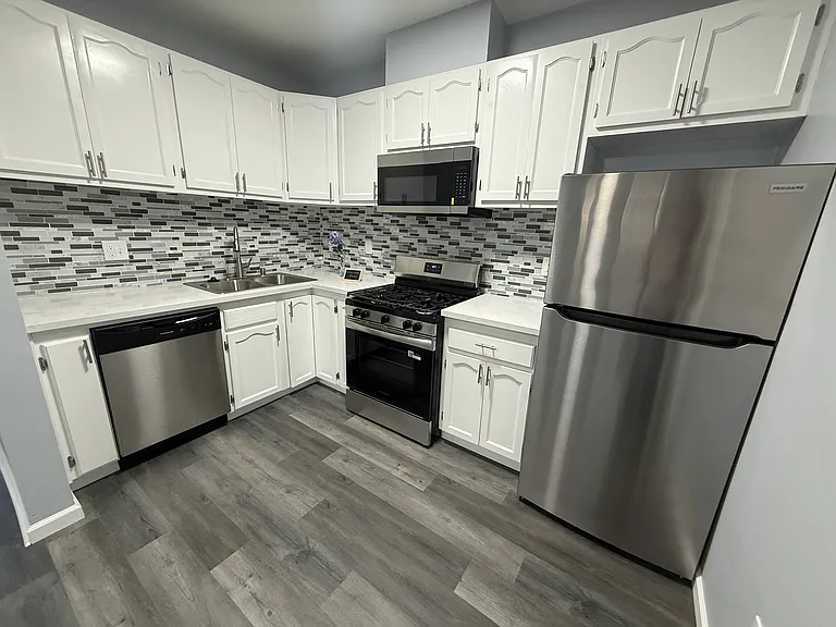 1032 S Normandie Ave #101 — Photo 4