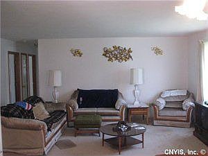 5th image of 422 Blueberry Ln