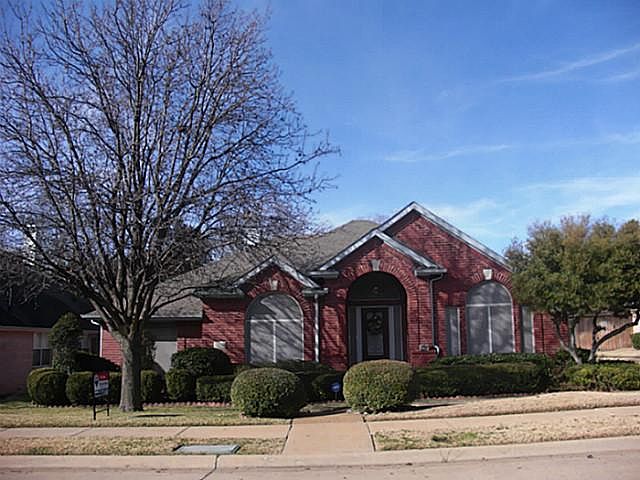 1st image of 3105 Lakeway Dr