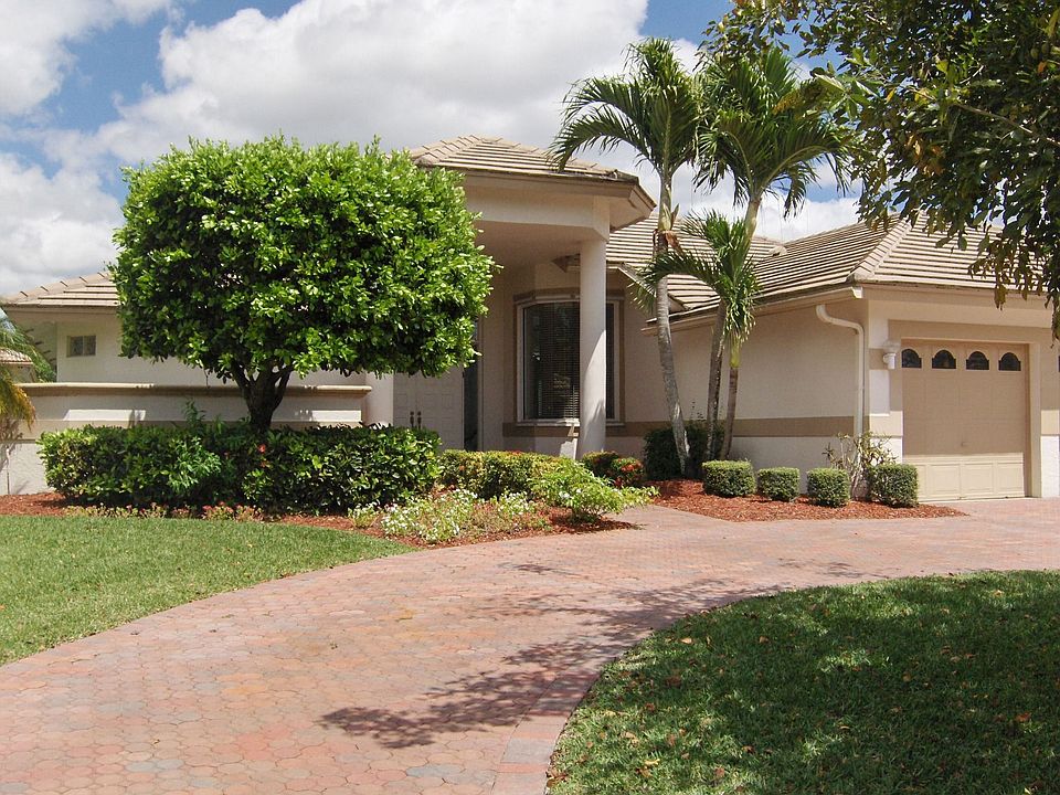 lovely home on quiet street with no thru traffic