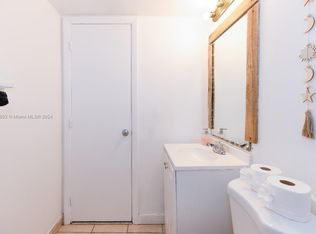 828 SW 2nd St APT 2, Miami, FL 33130