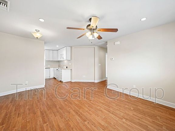 3rd image of 170 Albert Pl
