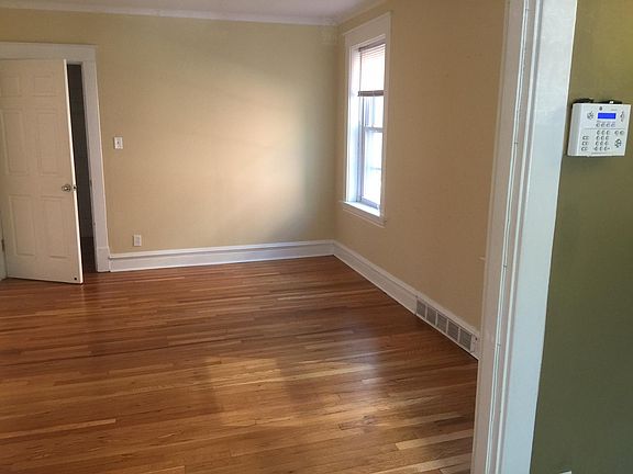 4th image of 5004 Murdoch Ave #1