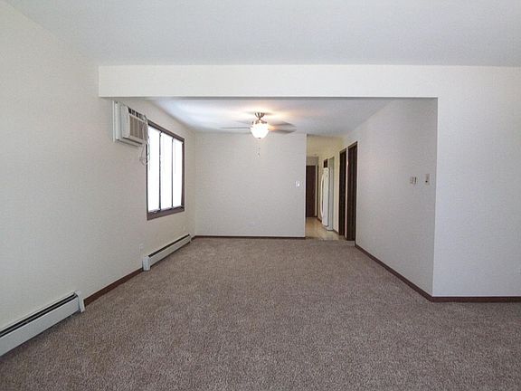 5th image of 4381 Woodland Ave Uppr 2