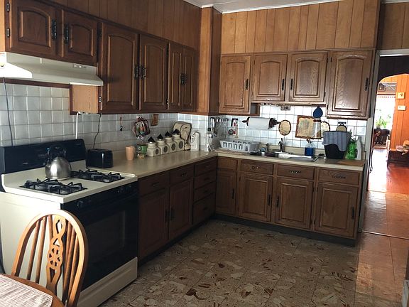 3rd image of 1115 N Latrobe Ave