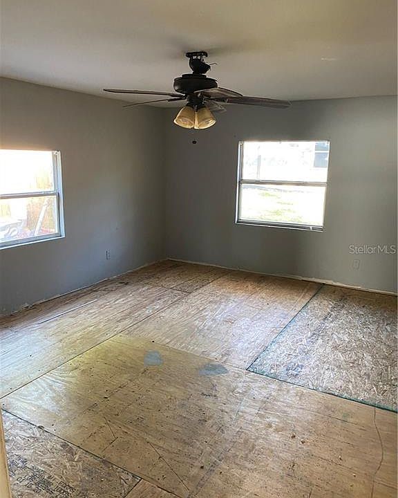 2nd image of 1006 E 108th Ave