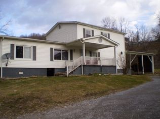 303 3rd St, North Tazewell, VA 24630