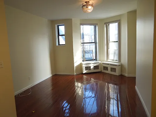 Rented by Washington Realty Corp. | media 21