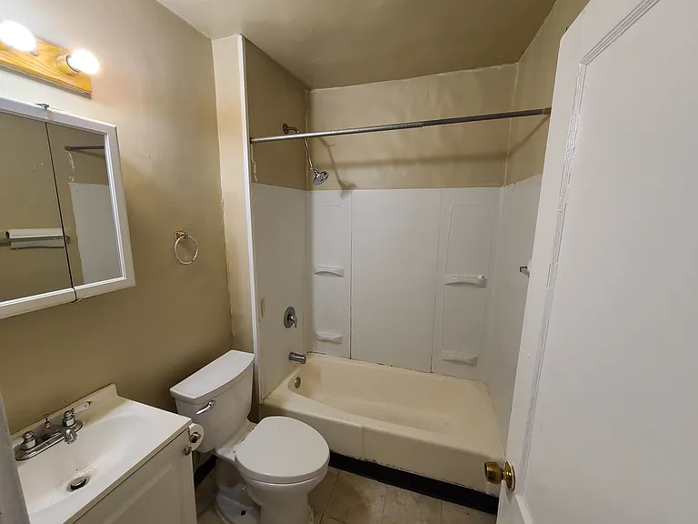 3333 E 125th St #2 — Photo 12