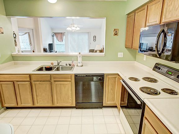 3rd image of 5375 Millstone Ct Unit 4F
