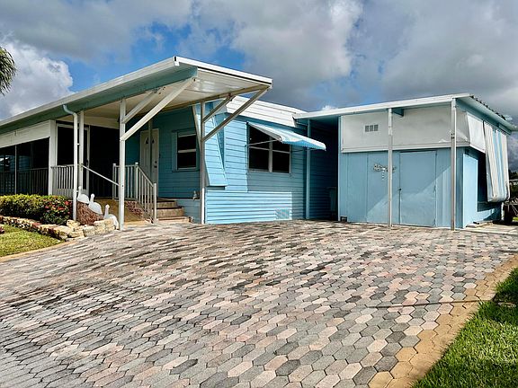 2nd image of 4375 Mockingbird Drive