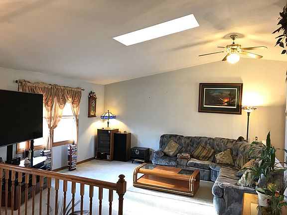 4th image of 1248 Laurel Dr