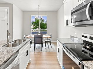 835 E 270 S #8, Smithfield, UT 84335