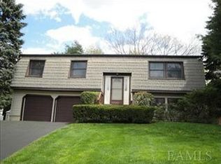 2638 Farsund Dr, Yorktown Heights, NY 10598