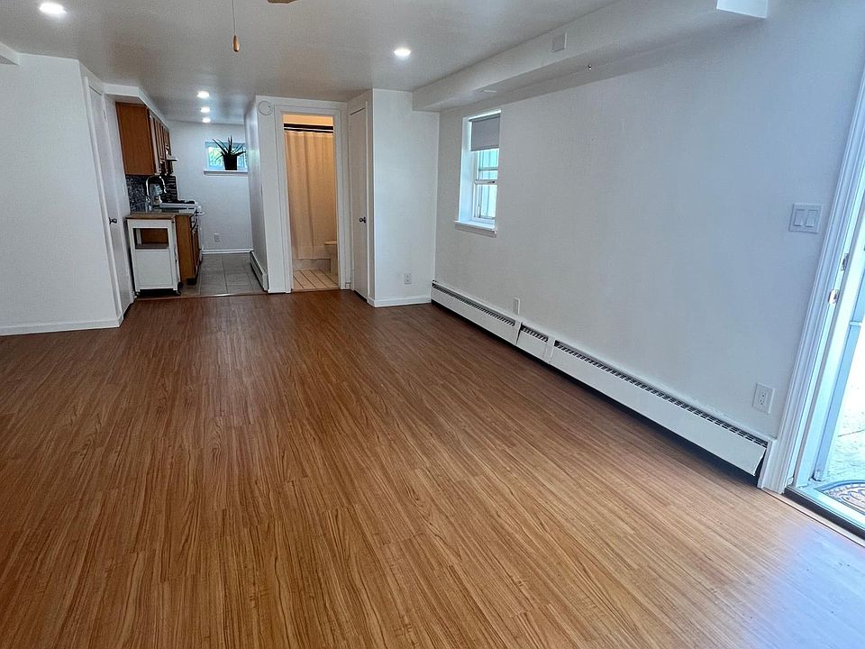1st image of 45 Tyndale Pl