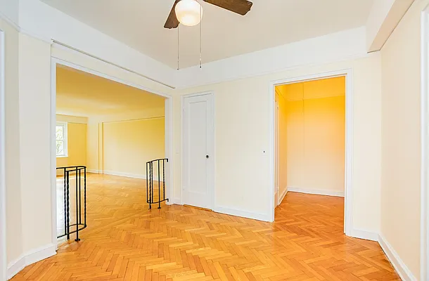 Sold by Re/Max In The City | media 31