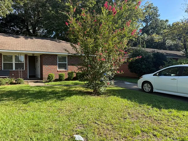 Memminger Avenue - 1631 B