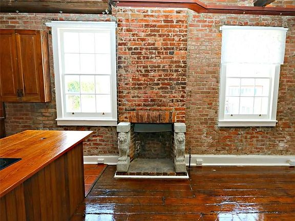 4th image of 831 Saint Peter St #3