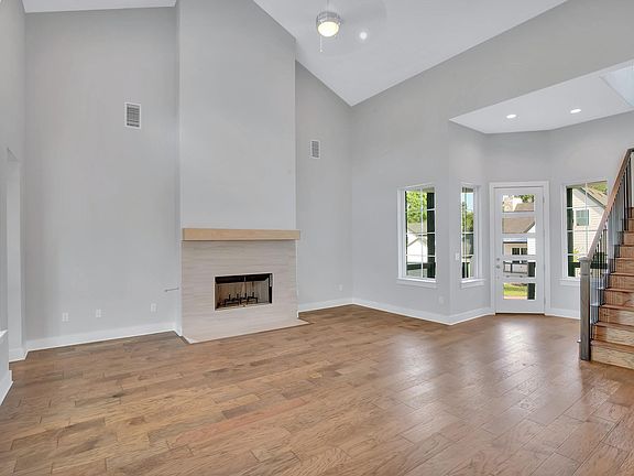 5th image of 3022 Sunridge Dr