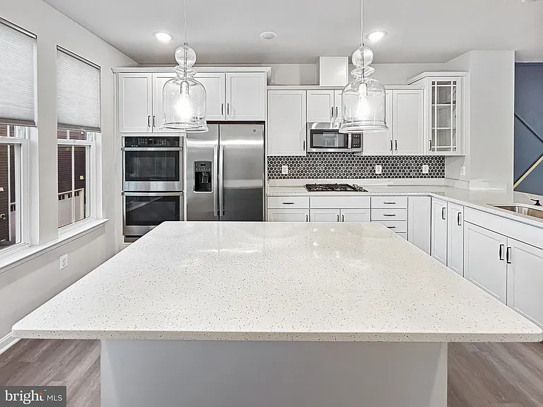 414 Matlock Ln — Photo 4