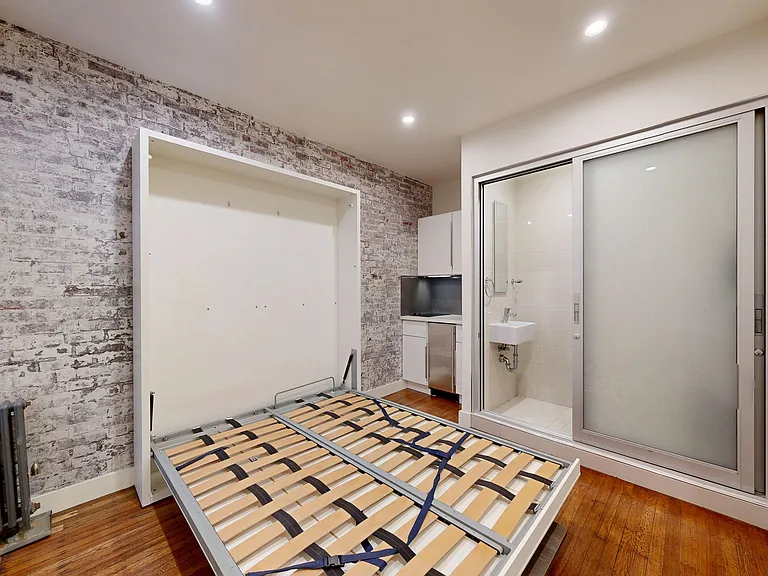 692 Bush St #107 — Photo 2