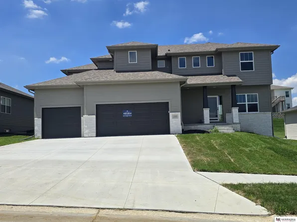 10908 N 159th Ave, Bennington, NE 68007