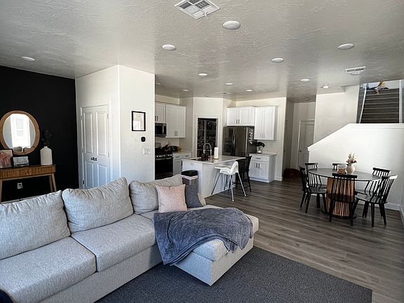 5th image of 350 W Old Highway 91 Unit 21
