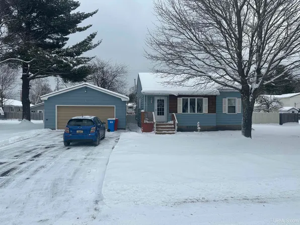 140 N Tulip St, Ishpeming, MI 49849