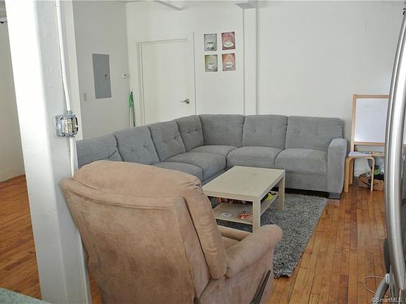 4th image of 441 Chapel St #2A1-1
