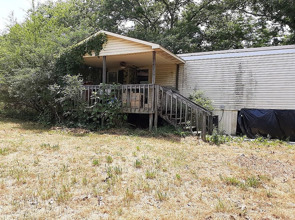 2nd image of 112 Red Dog Rd