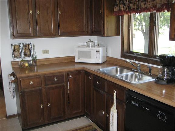 4th image of 1022 Arrowhead Dr