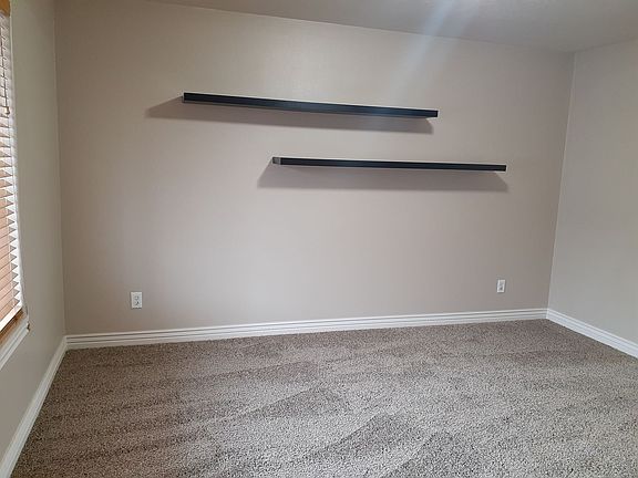 3rd image of 446 W 6 S APT 605