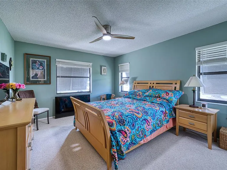 76 Sandstone Cir — Photo 12