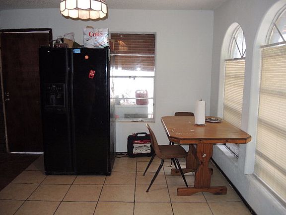 2nd image of 2417 Fir Ave