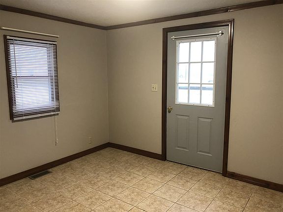 2nd image of 202 S Elm St