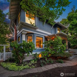 723 12th Avenue E, Seattle, WA, 98102