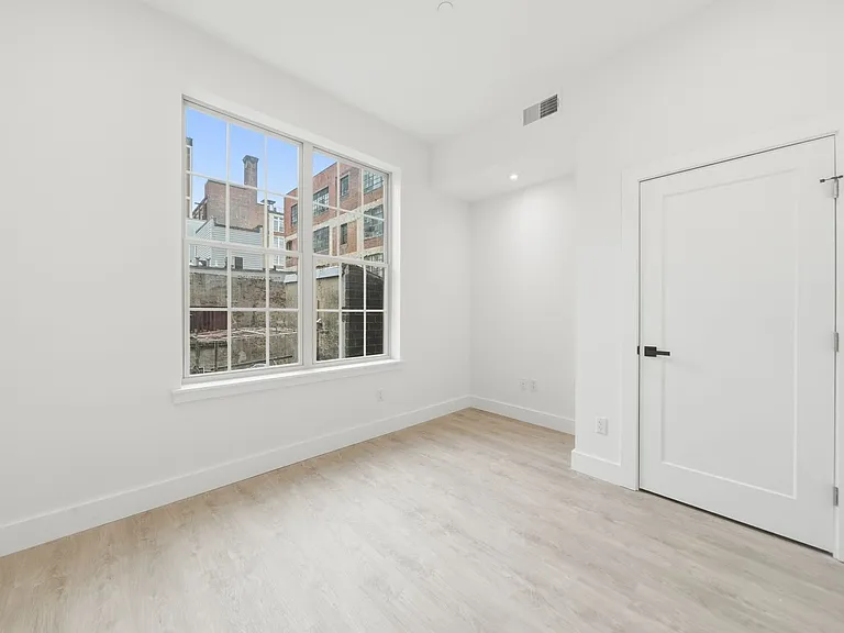 Wood Street Lofts — Photo 52