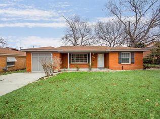 863 Perry Dr, White Settlement, TX 76108