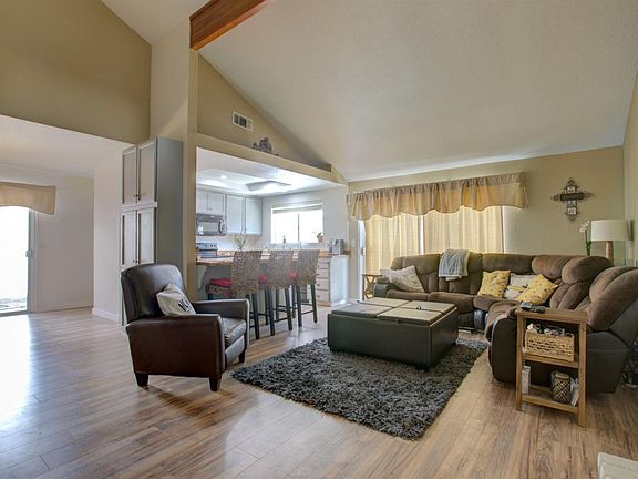 4th image of 3417 Suffolk Dr