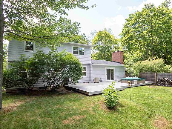 2nd image of 1316 Wakefield Dr